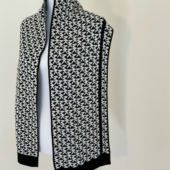 Michael Kors Black and White MK Graphic Print Scarf - Picture 6 of 7